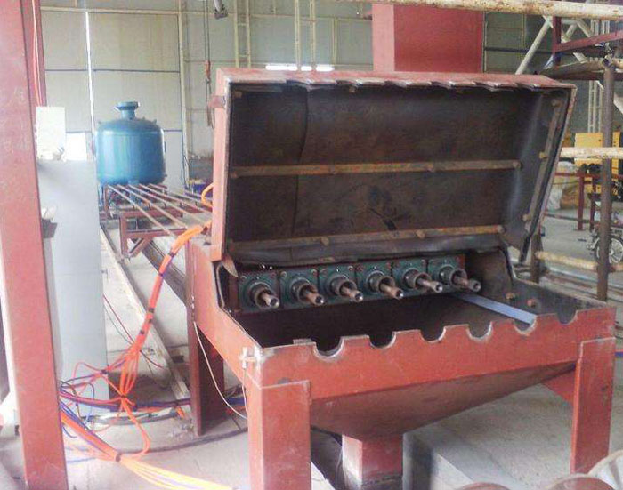 鋼管內(nèi)壁噴砂機(jī) 鋼管內(nèi)壁噴砂機(jī)